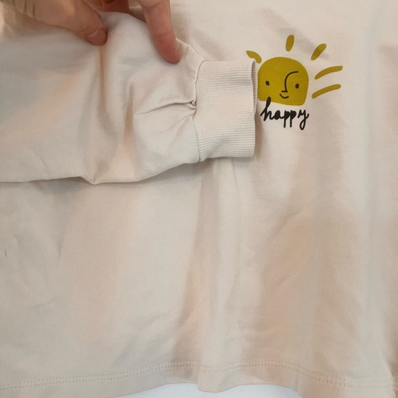H&M girls Beige /Cream crop Sleeve Shirt with happy Sun Graphic - Picture 3 of 4